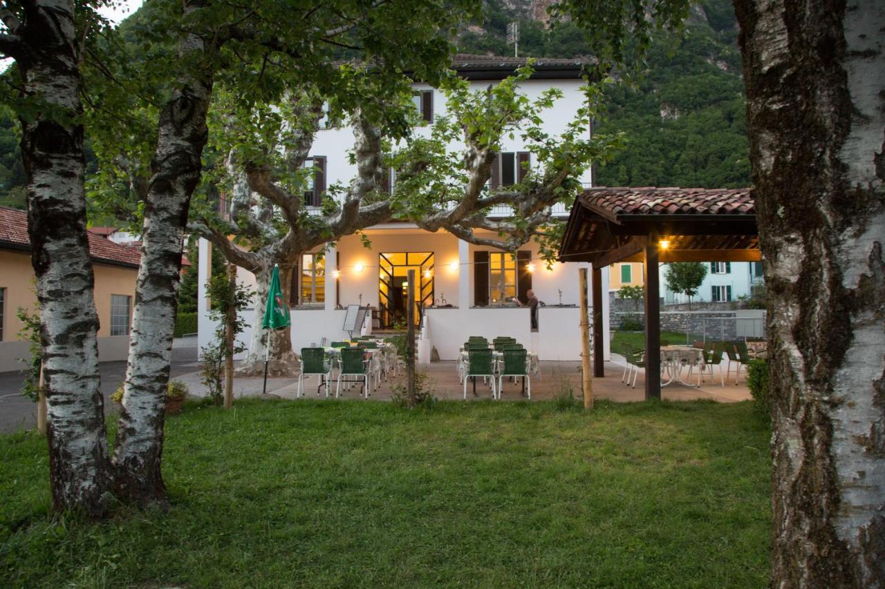 Locanda La Pignatta Arogno Eksteriør billede